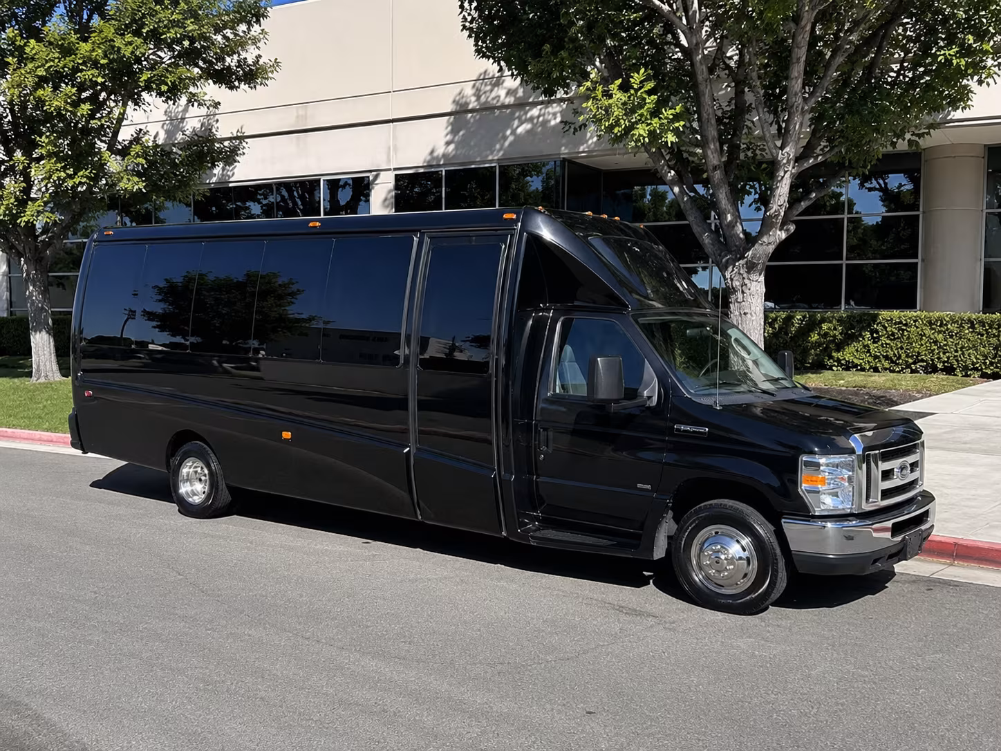 Harrisburg Homecoming & Prom Party Bus Rentals
