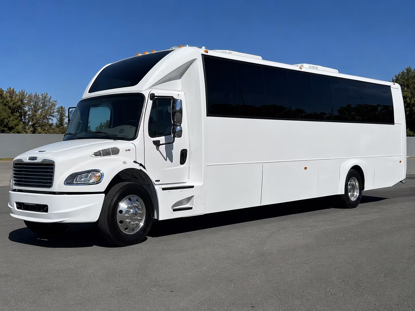 Lancaster Winery Tour & Pub Crawl Transportation party bus exterior